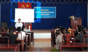 Hội LHPN huyện Hớn Quản tổ chức tuyên truyền VSATTP cho nữ tiểu thương chợ xã Thanh An