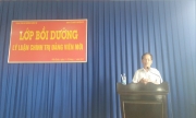 Đồng chí: Trương Tân Đạt – TVHU, Trưởng Ban Tổ chức Huyện ủy phát biểu tại buổi lễ