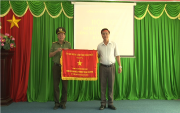 UBND tỉnh Bình Phước tặng cờ  thi đua cho Công an huyện Hớn Quản