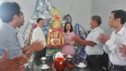 Lãnh đạo huyện thăm, tặng quà các tổ chức tôn giáo  nhân dịp Giáng sinh năm 2018